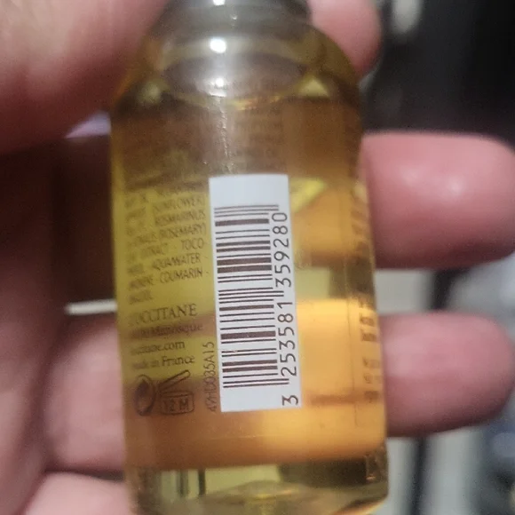 L'OCCITANE Amande Shower Oil - Golden Hue - Picture 3 of 4